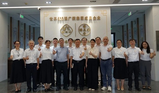 久久久www成人免费无遮挡大片